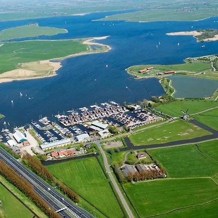 בית נופש Oostergeest Beneden 2 Slaapk *