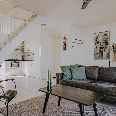 Oostergeest Beneden 2 Slaapk בית נופש